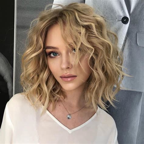 long bobs for curly hair